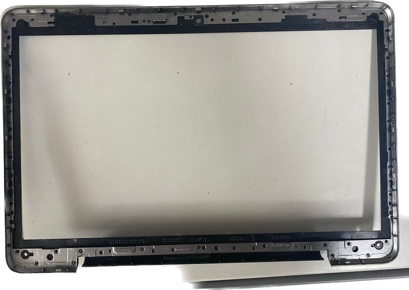 Toshıba Satellite A500-1DN Lcd Cover Kapak ve  Lcd Bezel (Çerceve} 2. el